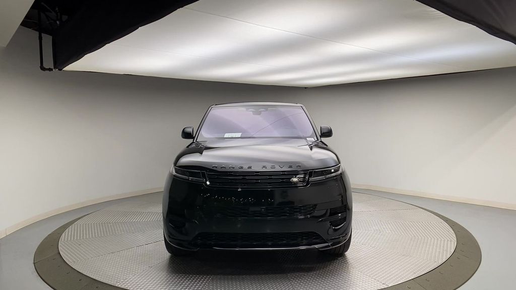 Thumbnail: 2023 Land Rover Range Rover Sport - 3