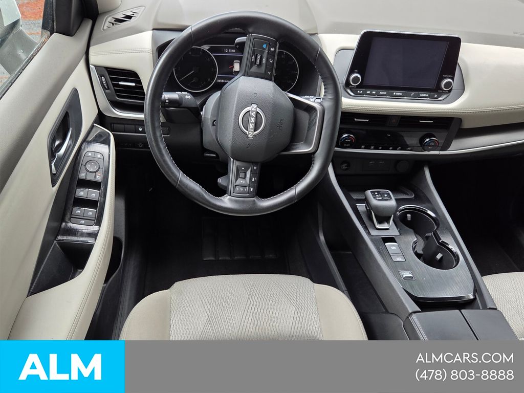 Used 2025 White Nissan SV image 5