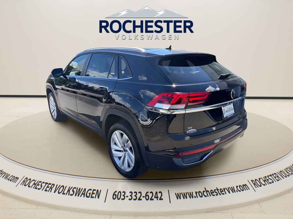 View vehicle photo 4