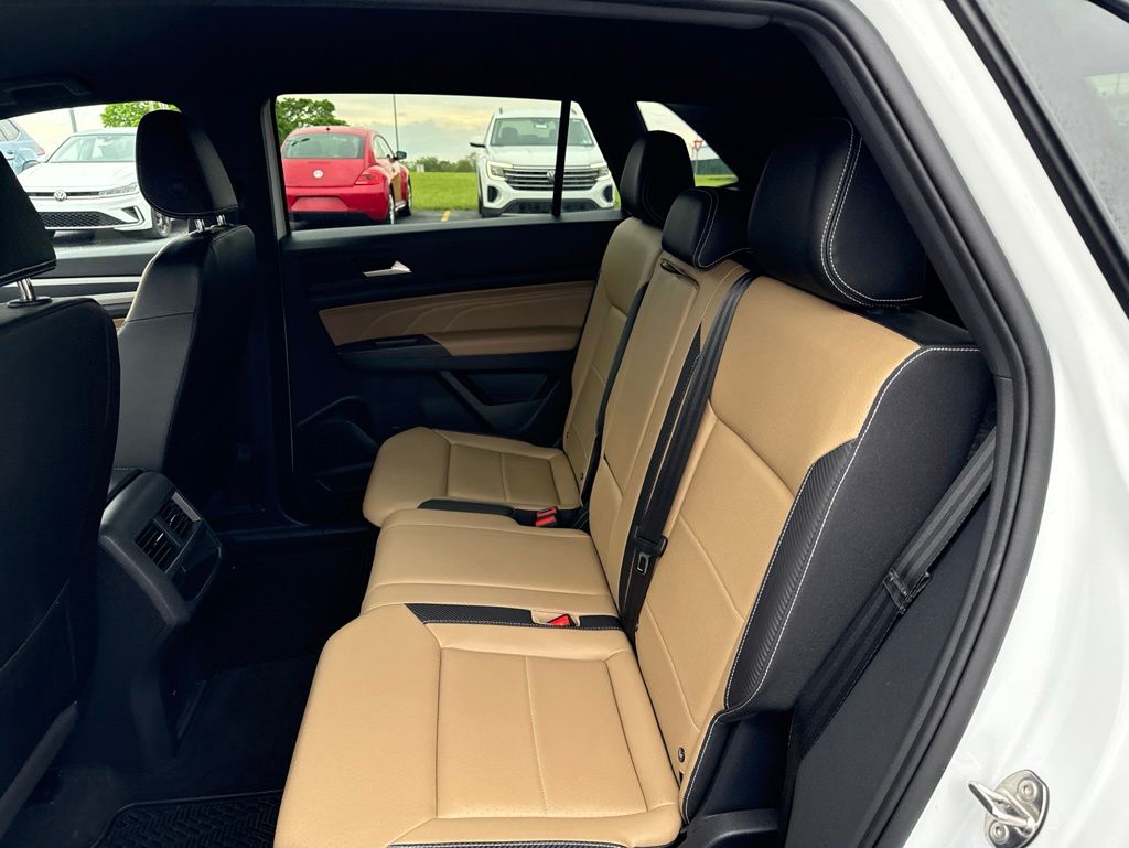 2023 Volkswagen Atlas Cross Sport 2.0T SE White at Sutliff Volkswagen