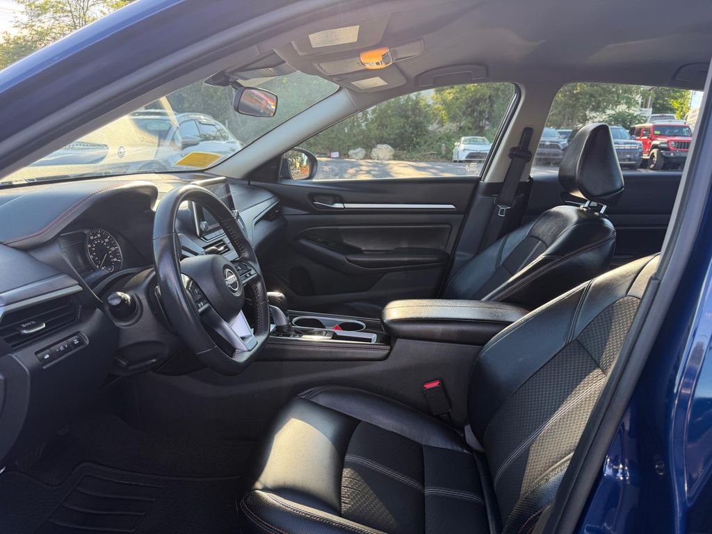 Used 2024 Nissan Altima Sedan