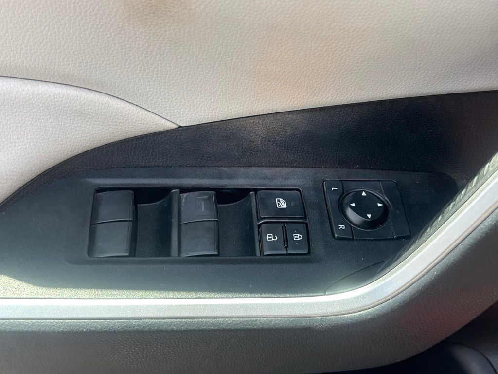 Used 2021 Toyota RAV4 SUV