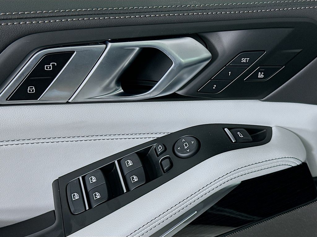 Thumbnail: 2026 BMW X5 - 20