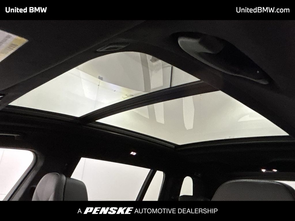 Thumbnail: 2026 BMW X7 - 19