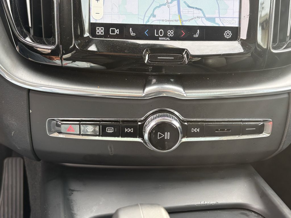 Certified Used 2024 Gray Metallic Volvo B5 Core image 14