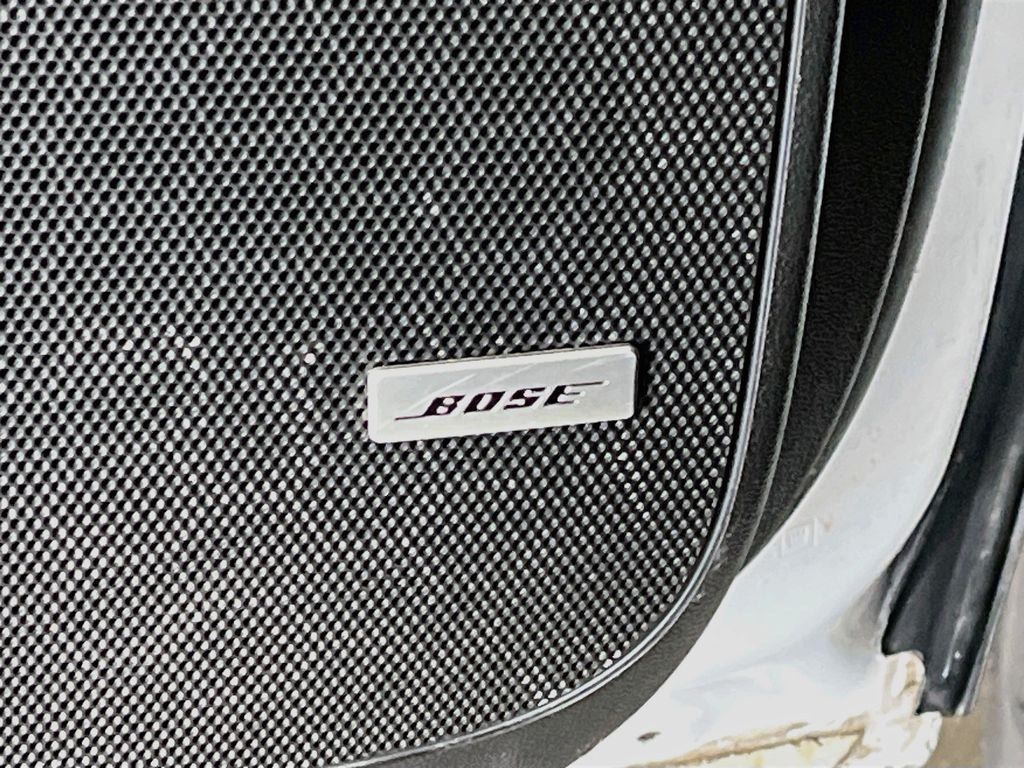 Used 2022 White Buick Premium Group image 19