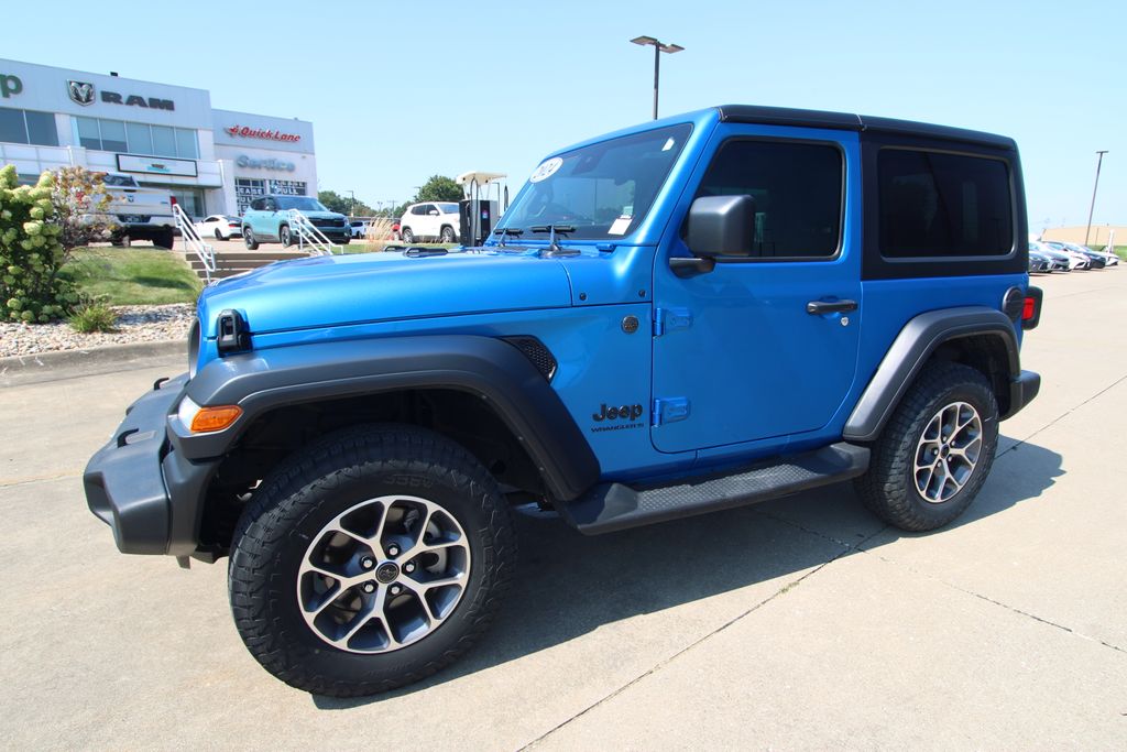 Used 2024 Jeep Wrangler SUV
