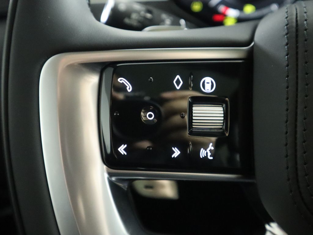 Thumbnail: 2026 Land Rover Range Rover - 12