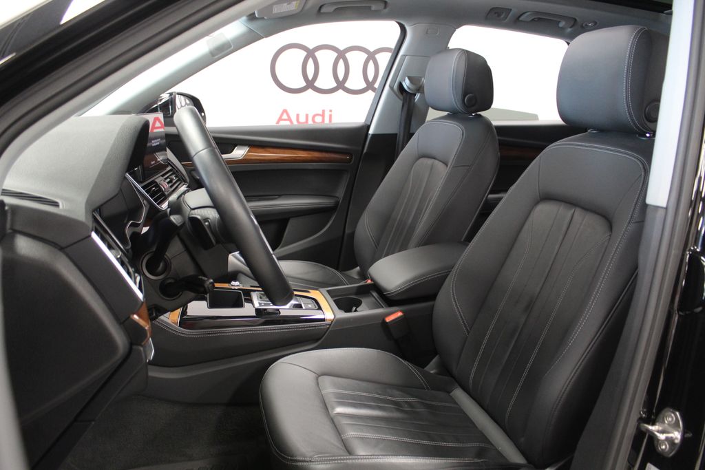 Thumbnail: 2023 Audi Q5 - 12