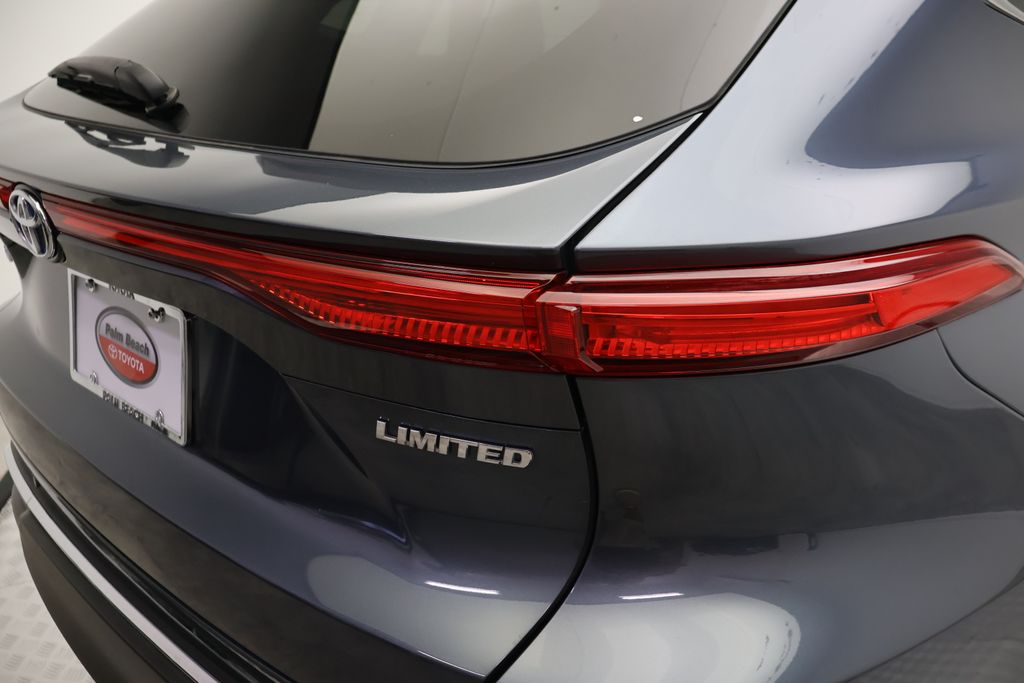 Thumbnail: 2023 Toyota Venza - 9