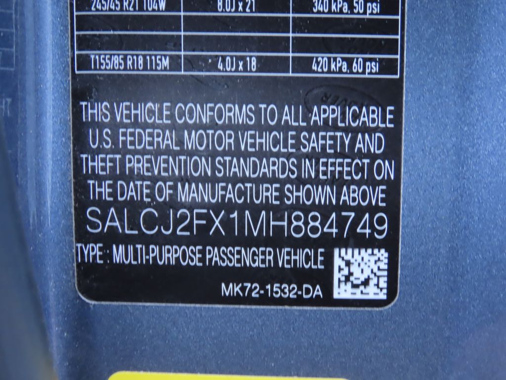 Thumbnail: 2021 Land Rover Discovery Sport - 21