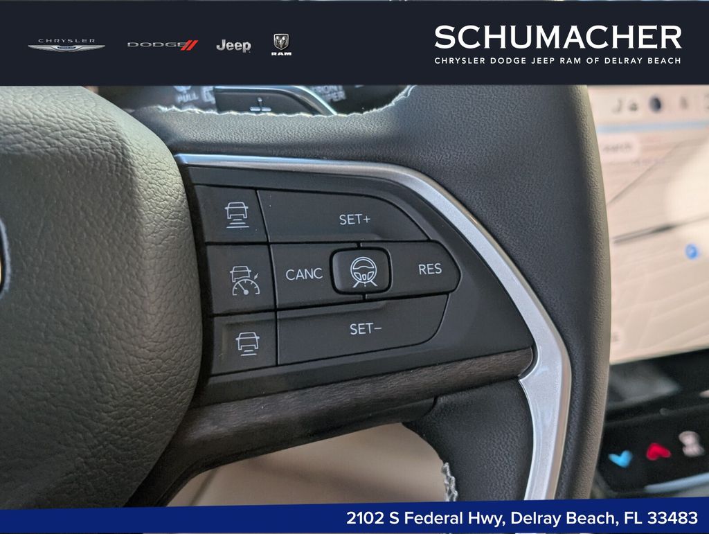 new 2026 Jeep Grand Cherokee car, priced at $42,650
