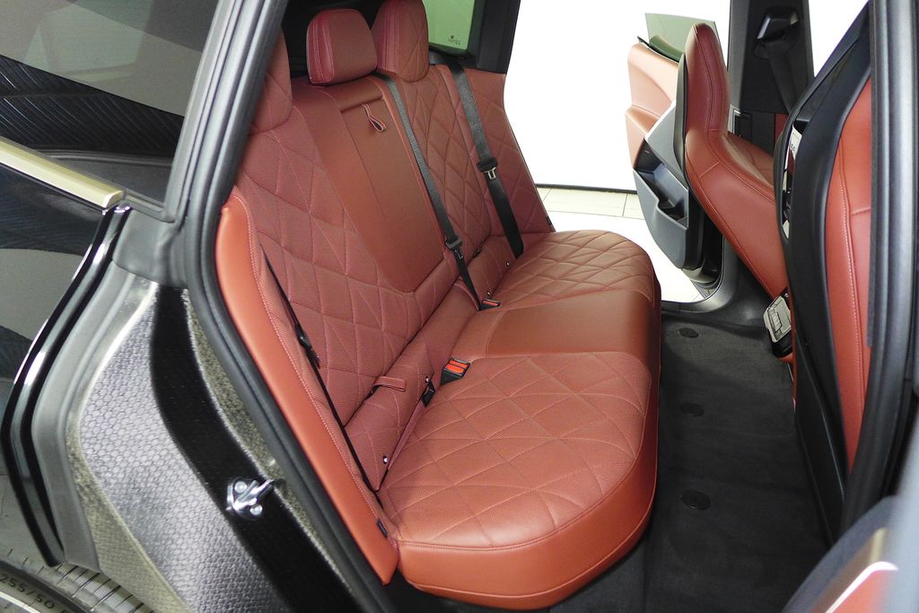 Thumbnail: 2023 BMW iX - 19