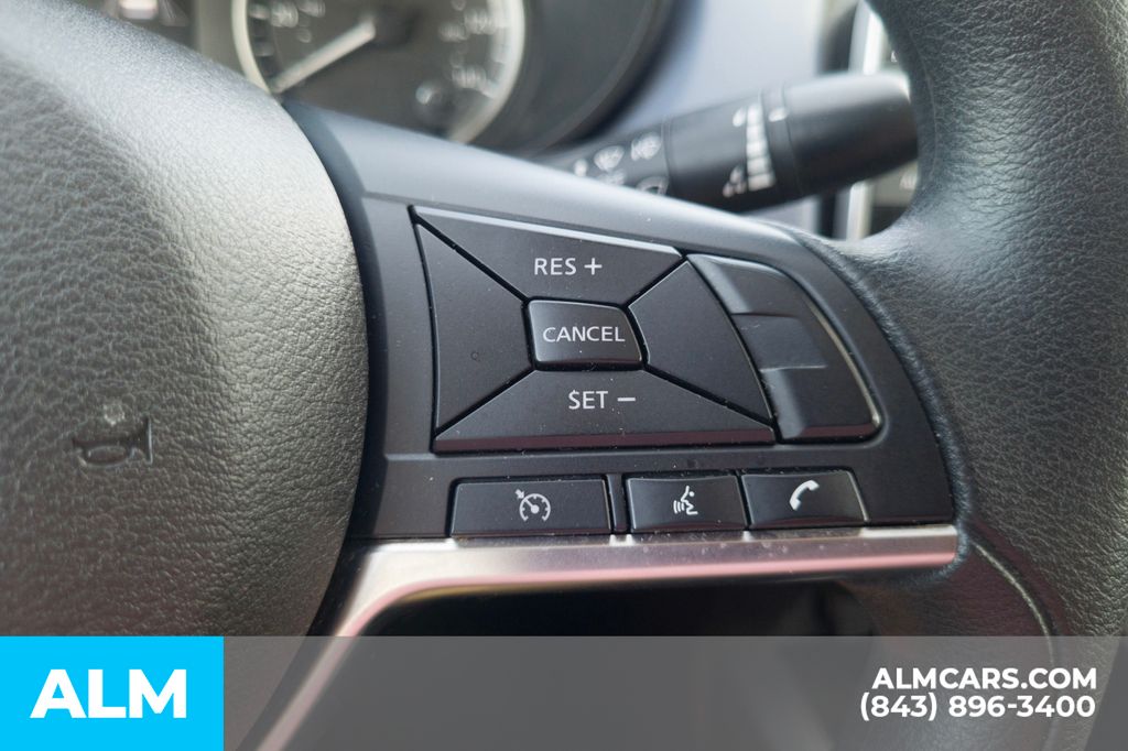 Used 2024 Blue Nissan 1.6 SV image 10