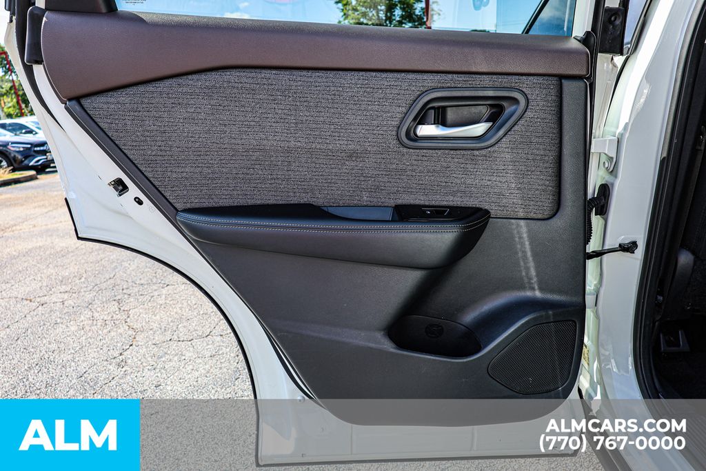 Used 2022 White Nissan SV image 49
