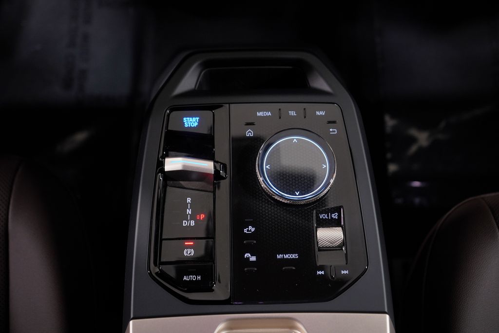 Thumbnail: 2026 BMW iX - 13