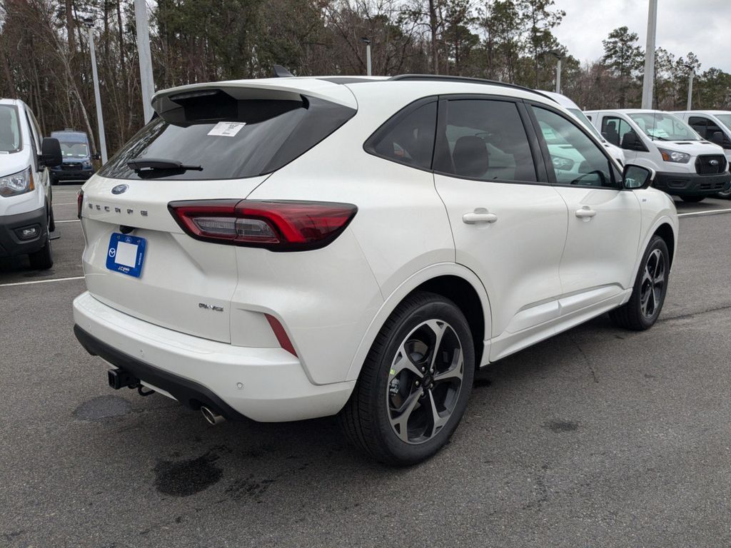 2025 Ford Escape ST-Line Elite