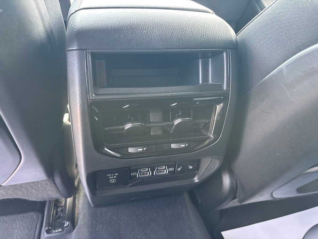 Used 2024 Jeep Grand Cherokee SUV