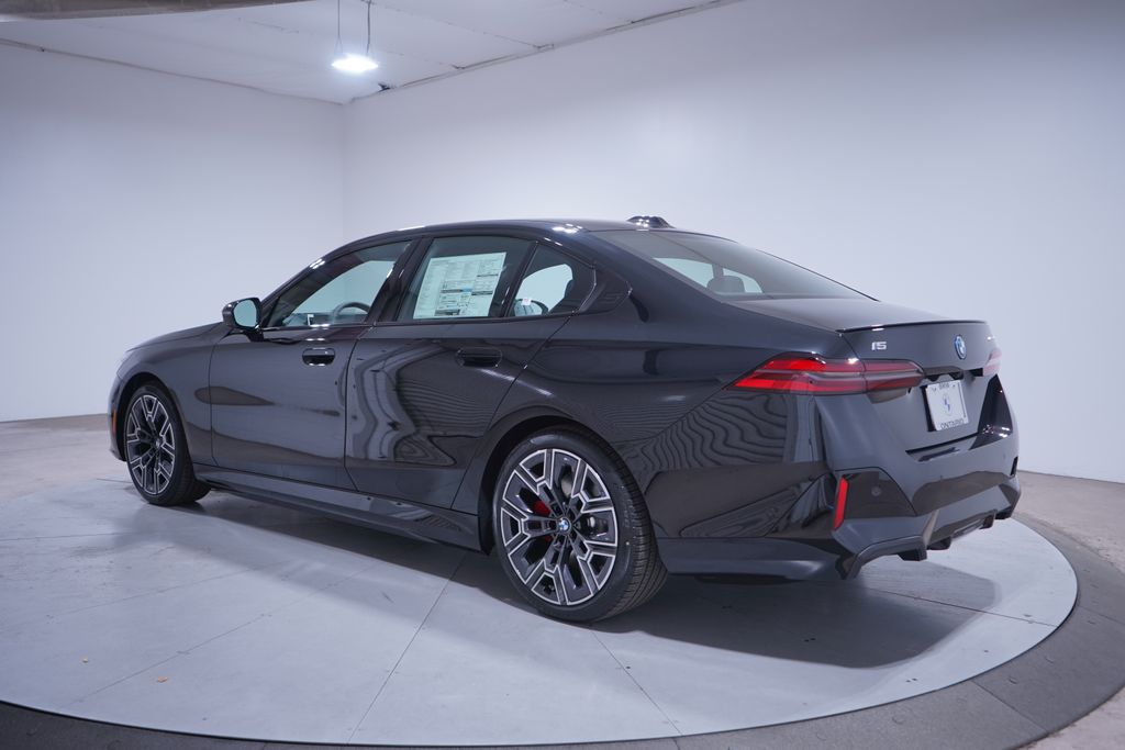 Thumbnail: 2026 BMW i5 - 3