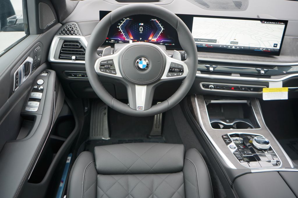 2025 BMW X7 xDrive40i 15