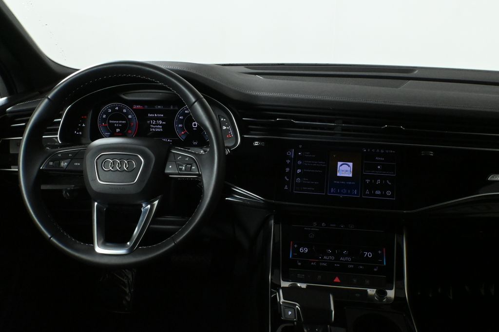 2025 Audi Q7 Premium 18