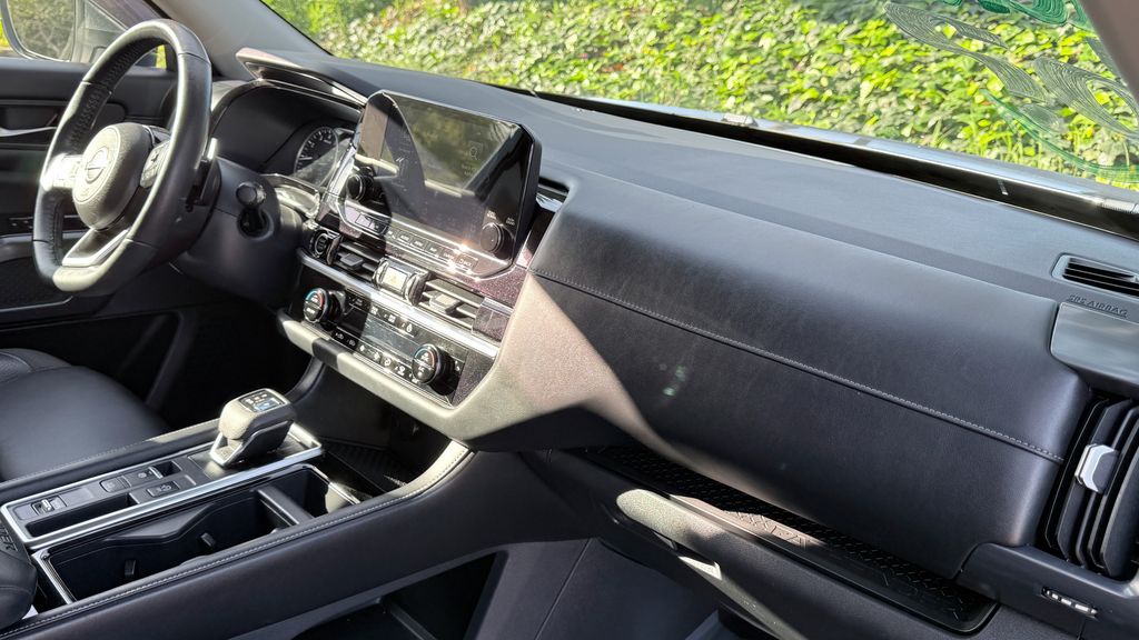 Used 2022 Nissan Pathfinder SL 4D Sport Utility