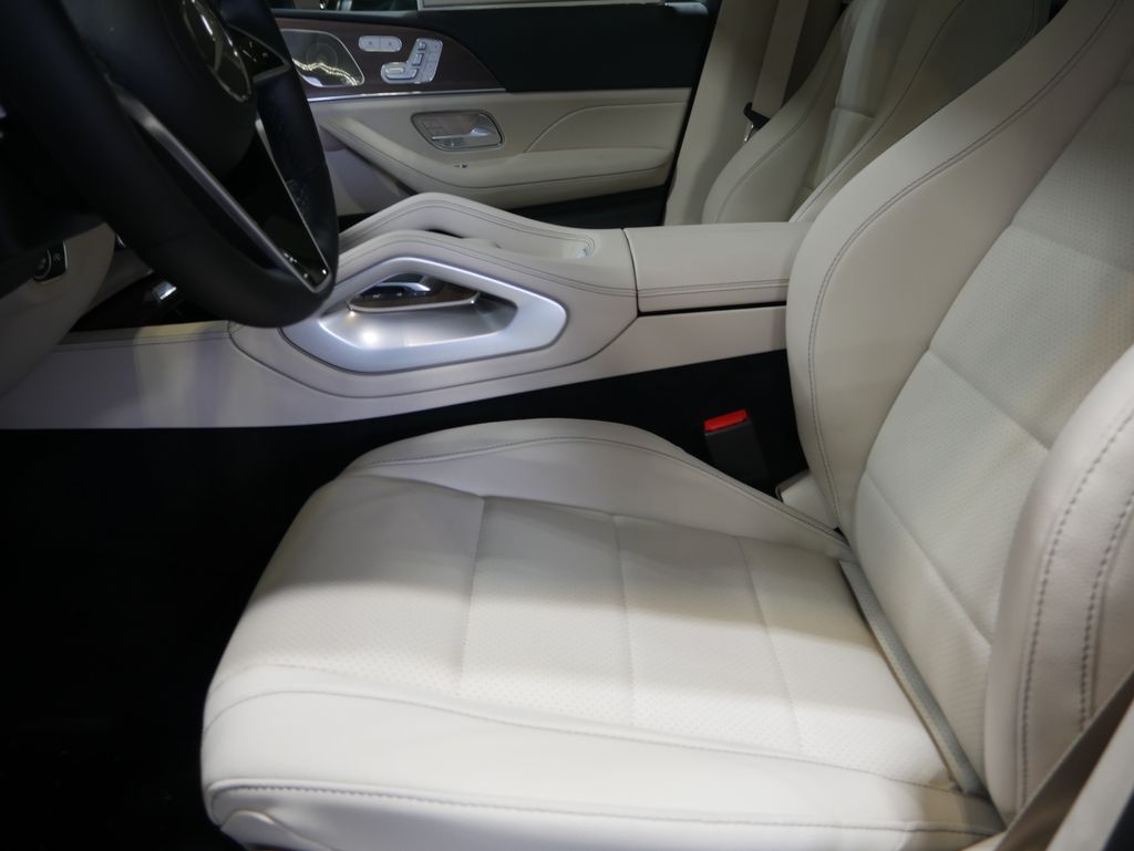 Thumbnail: 2026 Mercedes-Benz GLE - 21