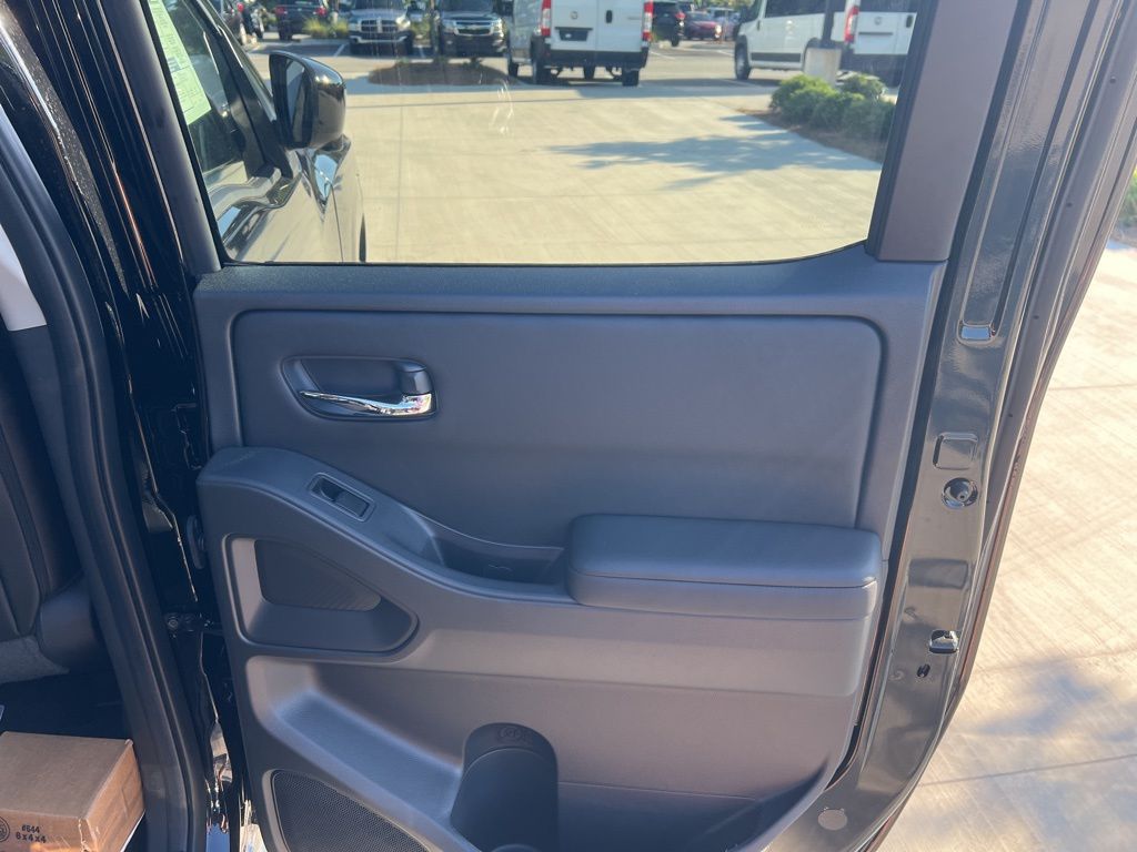 2025 Super Black Nissan Frontier SL RWD Truck