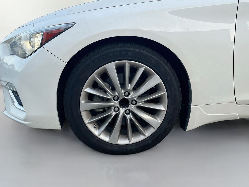 Used 2021 White INFINITI 3.0t LUXE image 29