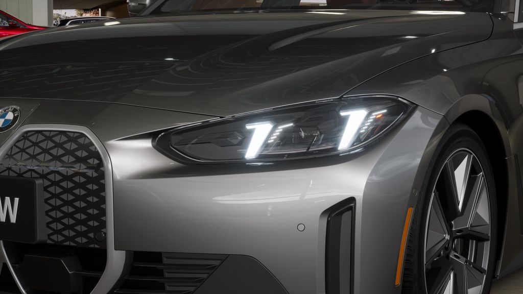 Thumbnail: 2025 BMW i4 - 6