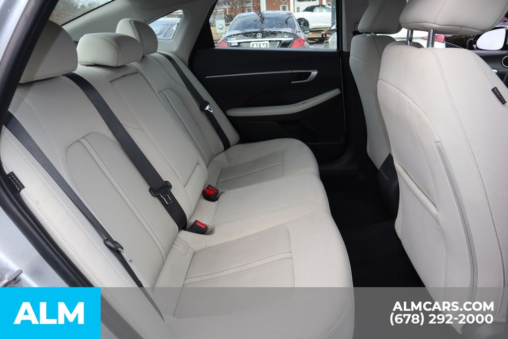 Used 2025 Silver Hyundai SEL image 21