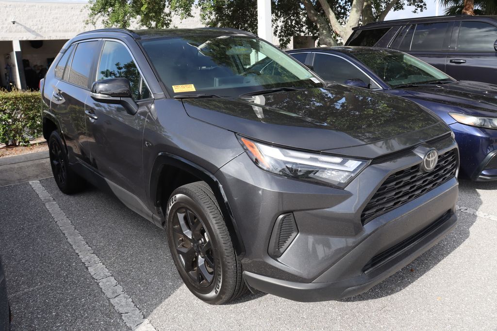 2023 Toyota RAV4 XLE 6