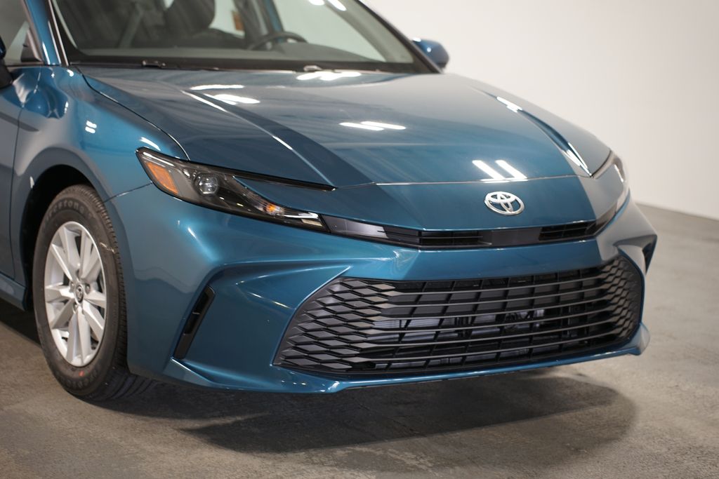 Thumbnail: 2025 Toyota Camry - 4