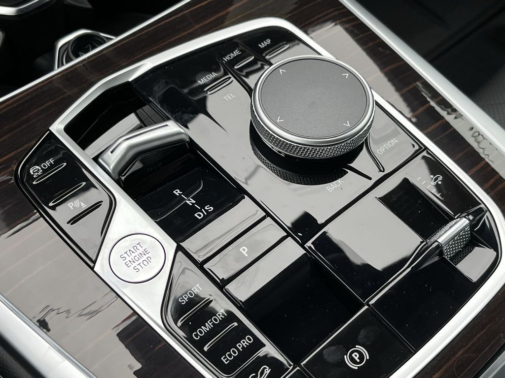 2026 BMW X7 xDrive40i 20
