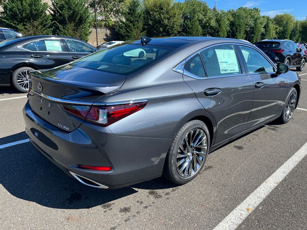 2025 Lexus ES 350 Luxury photo 3