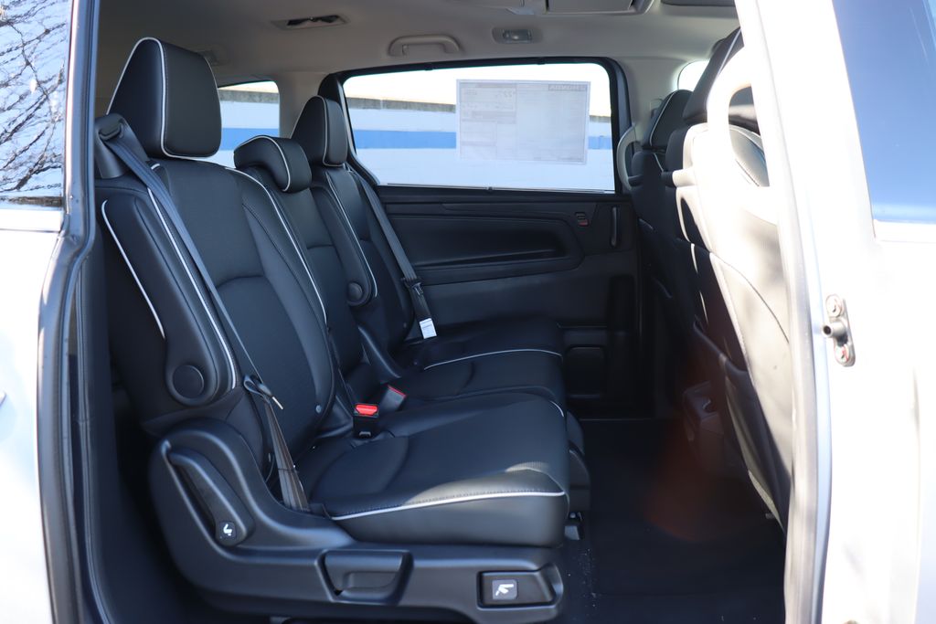 Thumbnail: 2026 Honda Odyssey - 14