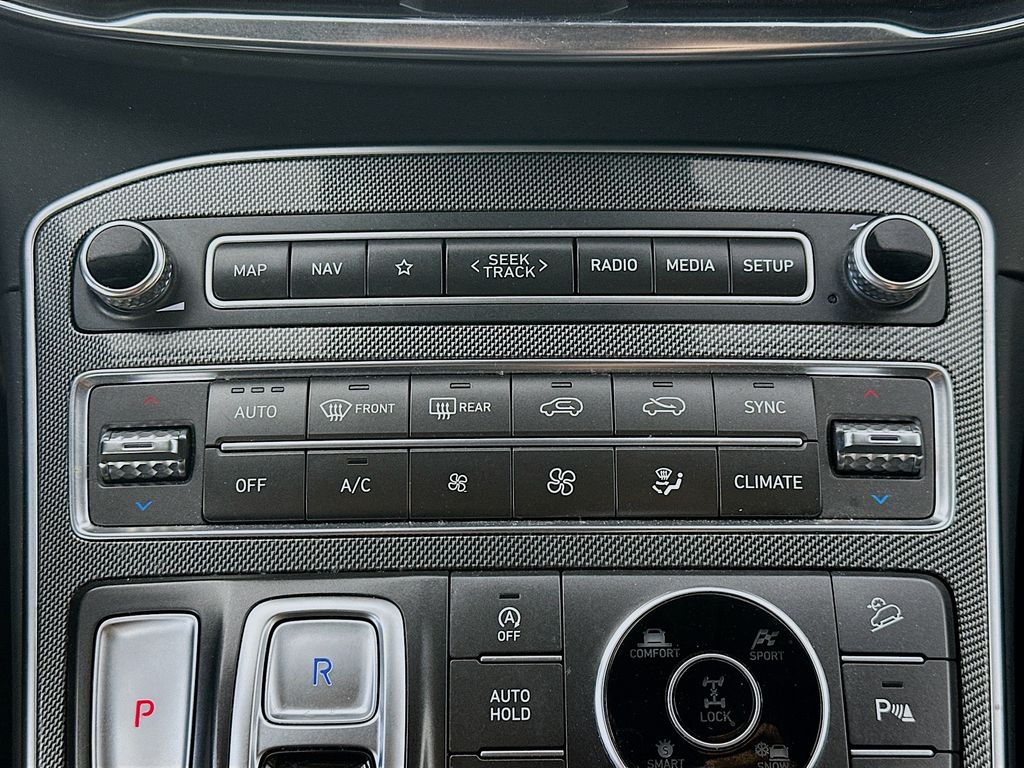 HyundaiSanta Fe18