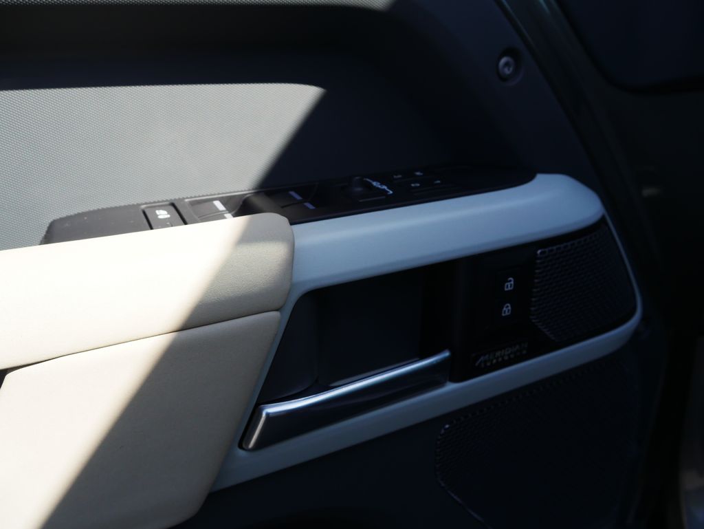 Thumbnail: 2023 Land Rover Defender - 16