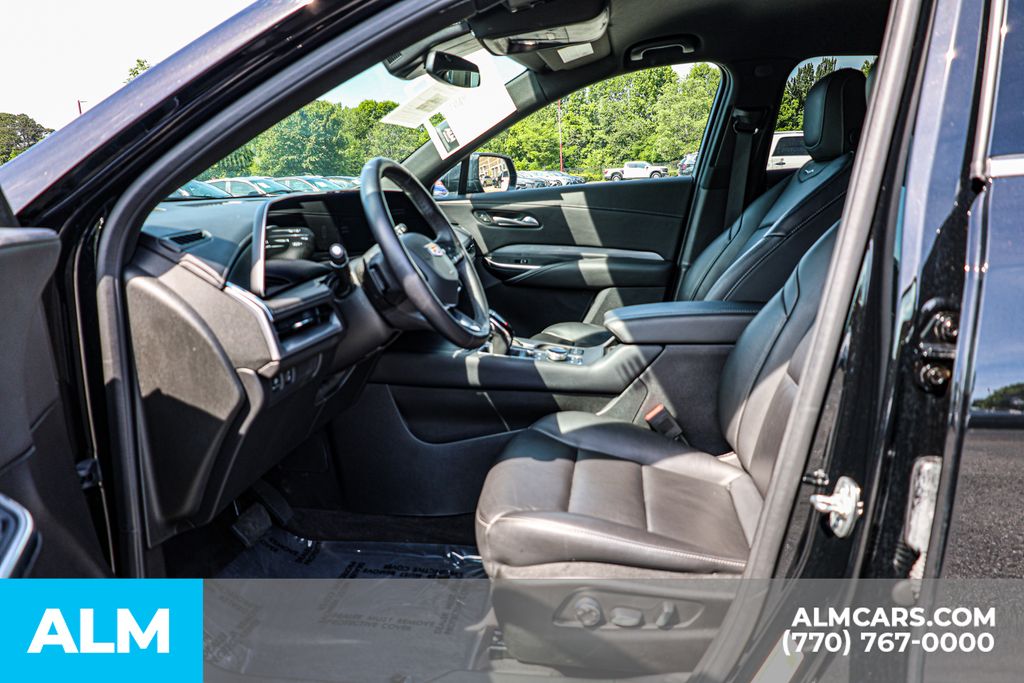 Used 2025 Black Cadillac Premium Luxury image 18