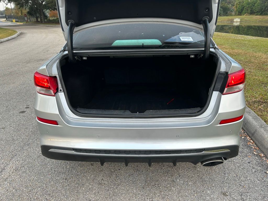 Thumbnail: 2020 Kia Optima - 10