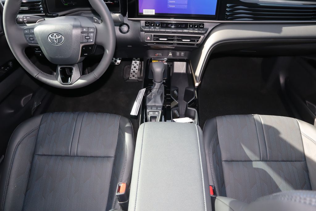 2025 Toyota Camry XSE 16