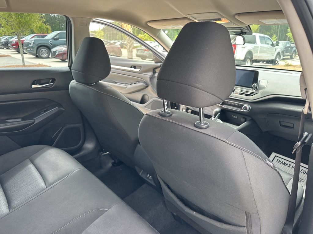 2022 Storm Blue Metallic Nissan Altima 2.5 SV FWD Sedan