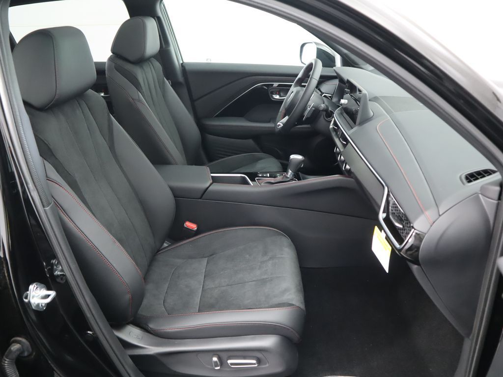 Thumbnail: 2025 Acura ADX - 21