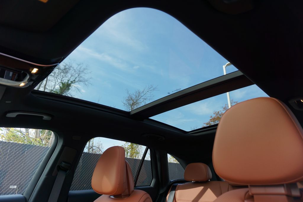 Thumbnail: 2026 Mercedes-Benz GLC - 12