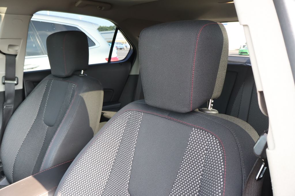 Thumbnail: 2012 Chevrolet Equinox - 13