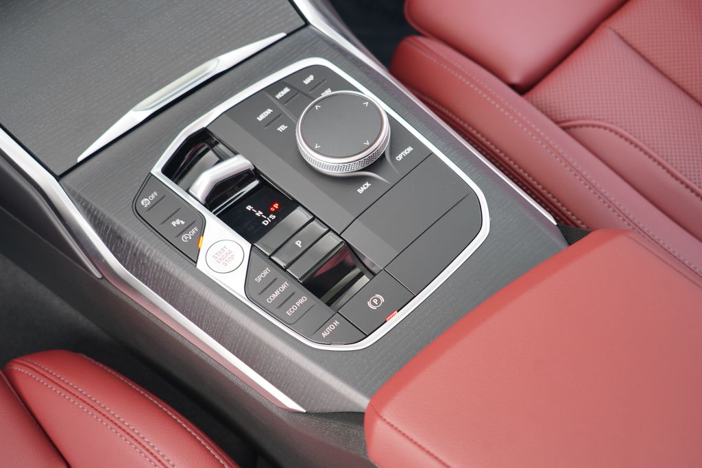 Thumbnail: 2026 BMW 3 Series - 18