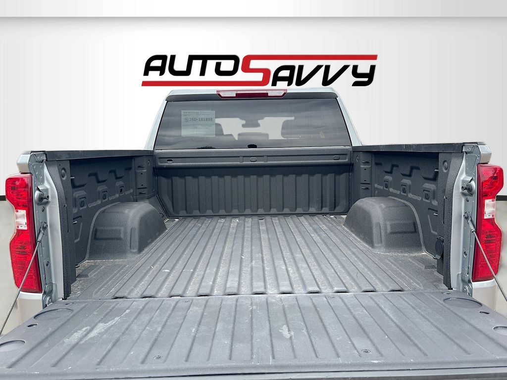 Used 2025 Gray Chevrolet LT image 25