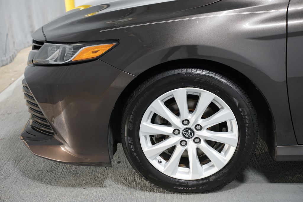 Thumbnail: 2018 Toyota Camry - 5