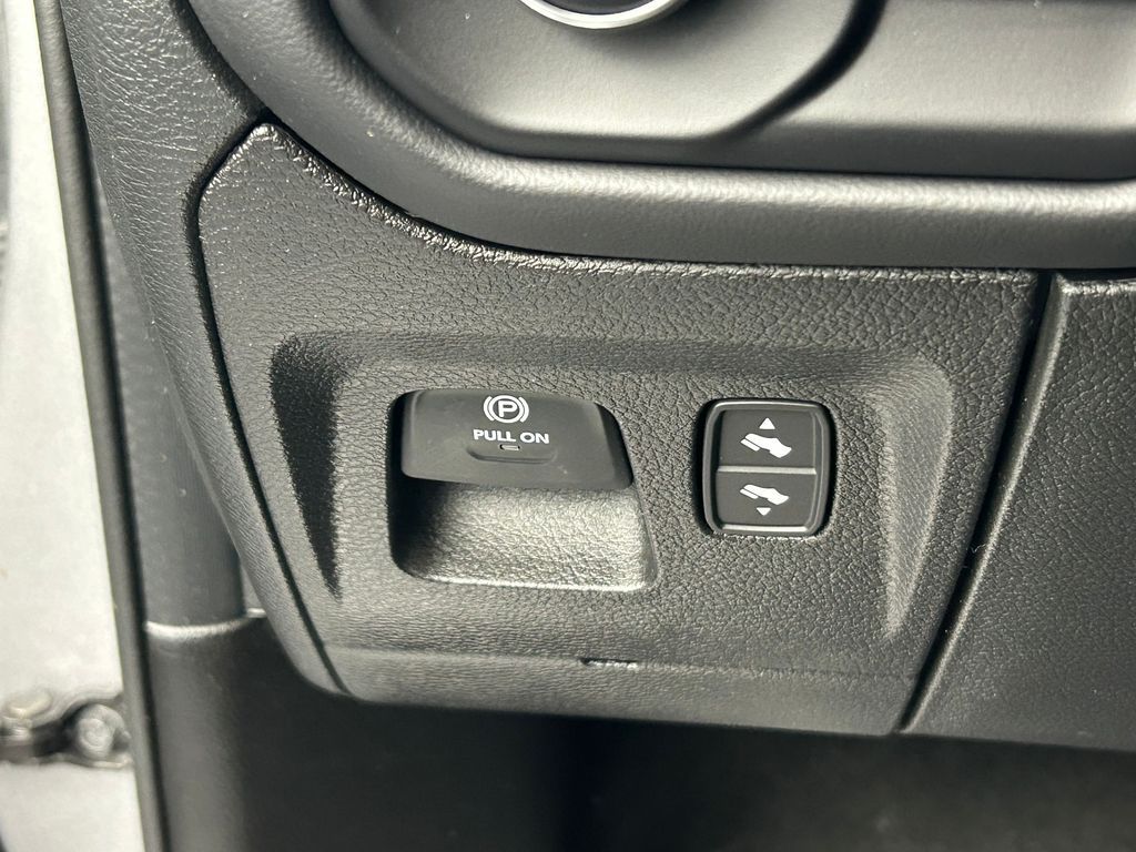 Used 2024 Billet Silver Metallic Clearcoat Ram Limited image 38