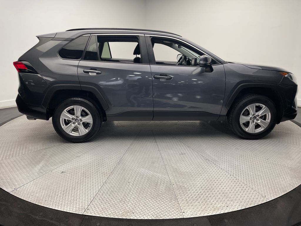 2021 Toyota RAV4 XLE 4